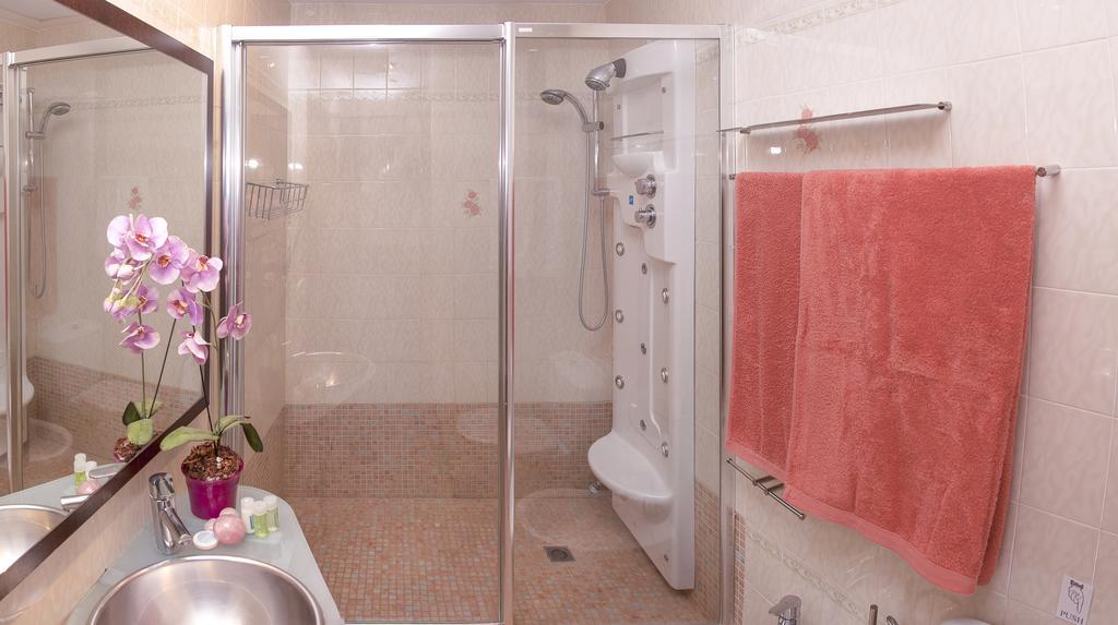 Apartamentos Parot Quality 산타 에우랄리아 데 리오 객실 사진