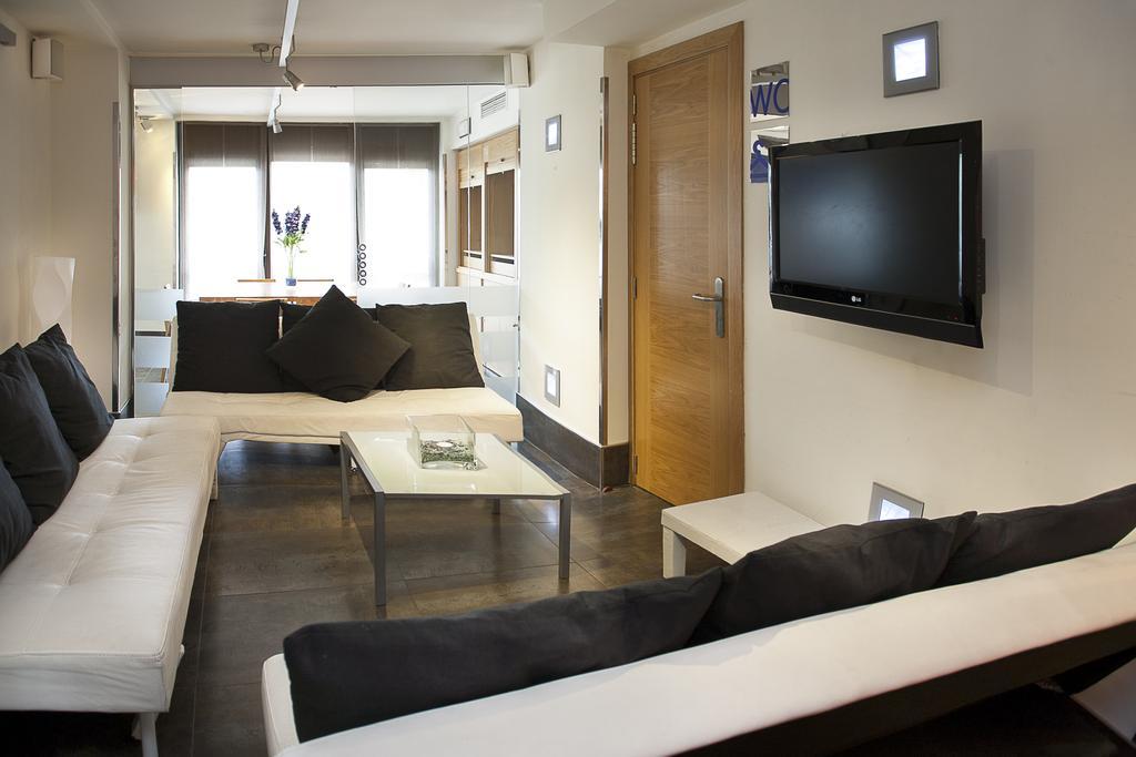 Apartamentos Parot Quality 산타 에우랄리아 데 리오 객실 사진